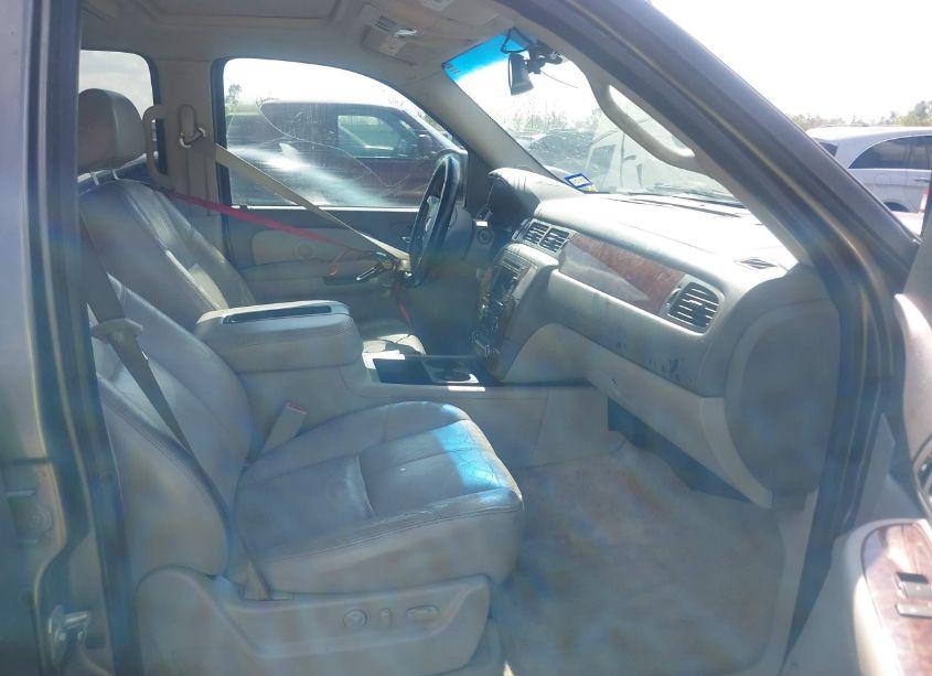 Photo 5 of 2007 Chevrolet Tahoe LTZ (VIN 1GNFK13027R173618)