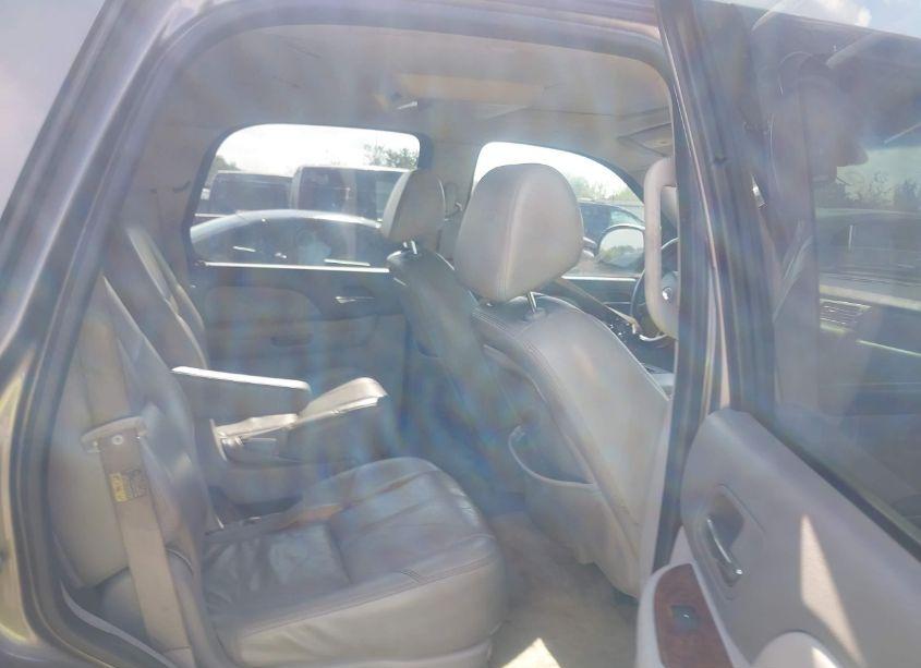 Photo 8 of 2007 Chevrolet Tahoe LTZ (VIN 1GNFK13027R173618)
