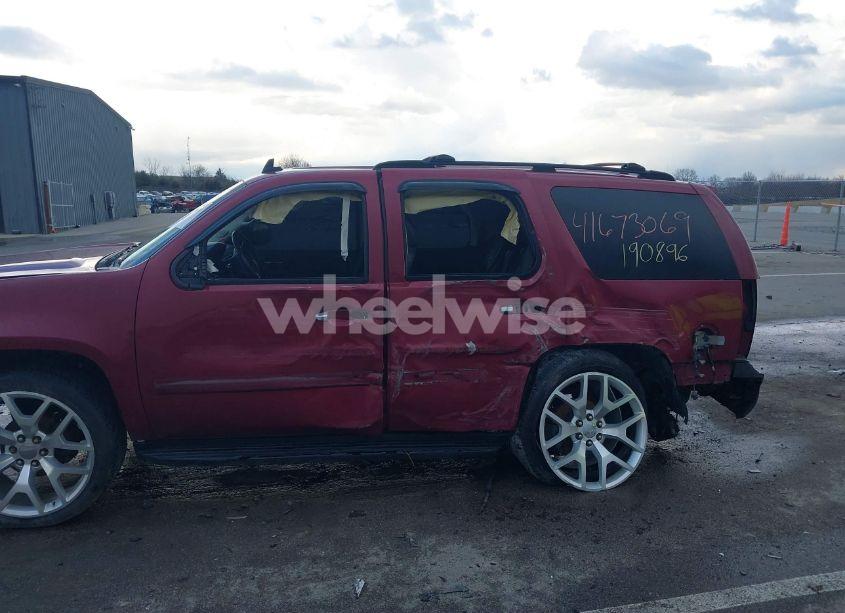 Photo 6 of 2007 Chevrolet Tahoe LTZ (VIN 1GNFK13027R190564)