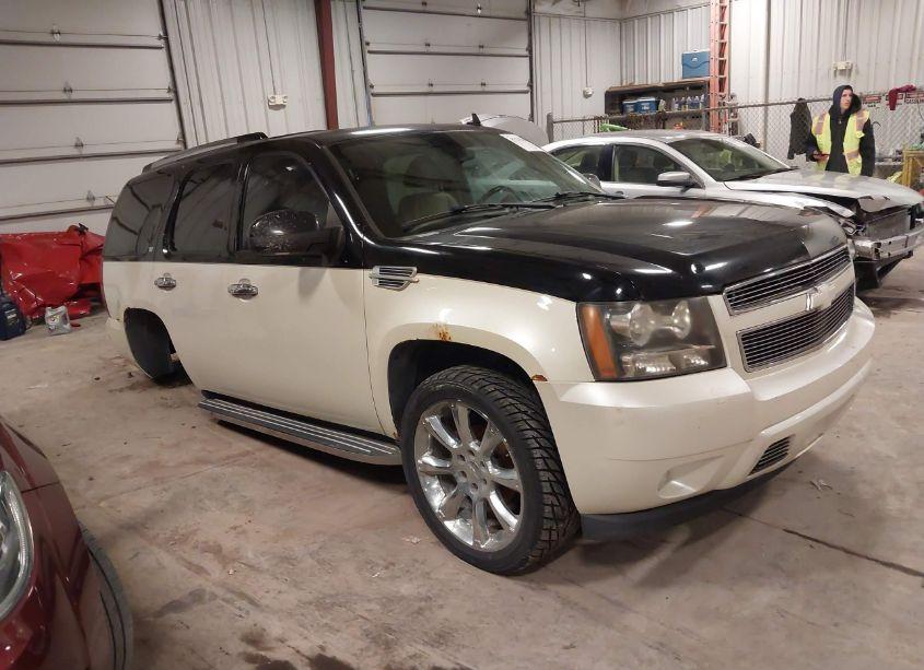 2007 Chevrolet Tahoe LT (VIN 1GNFK13027R254215) main photo