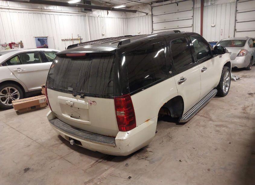 Photo 13 of 2007 Chevrolet Tahoe LT (VIN 1GNFK13027R254215)