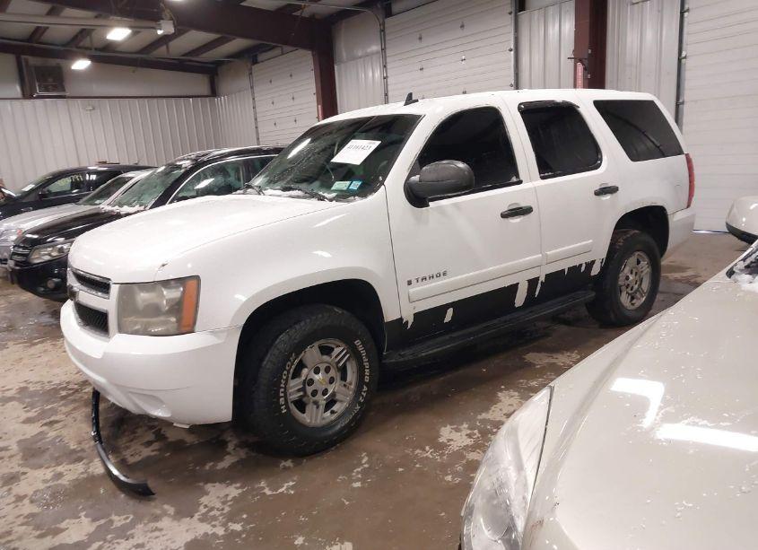 Photo 2 of 2007 Chevrolet Tahoe LS (VIN 1GNFK13027R275551)