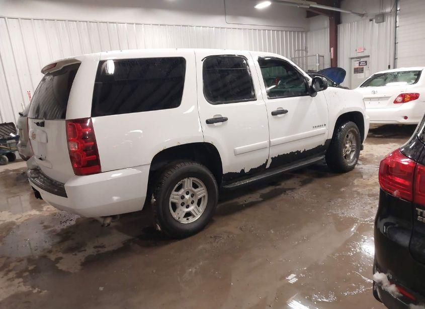 Photo 4 of 2007 Chevrolet Tahoe LS (VIN 1GNFK13027R275551)
