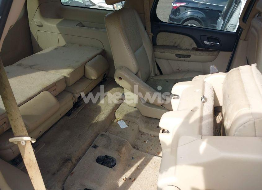 Photo 8 of 2007 Chevrolet Tahoe LTZ (VIN 1GNFK13027R296917)