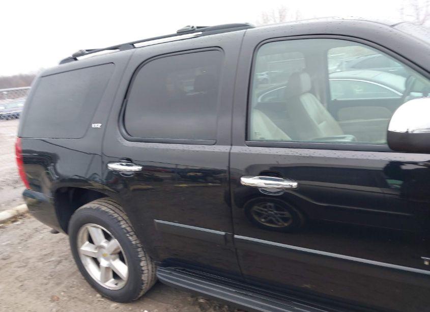 Photo 13 of 2007 Chevrolet Tahoe LTZ (VIN 1GNFK13027R422063)