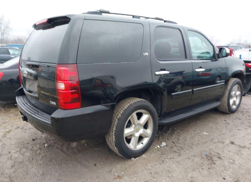 Photo 4 of 2007 Chevrolet Tahoe LTZ (VIN 1GNFK13027R422063)