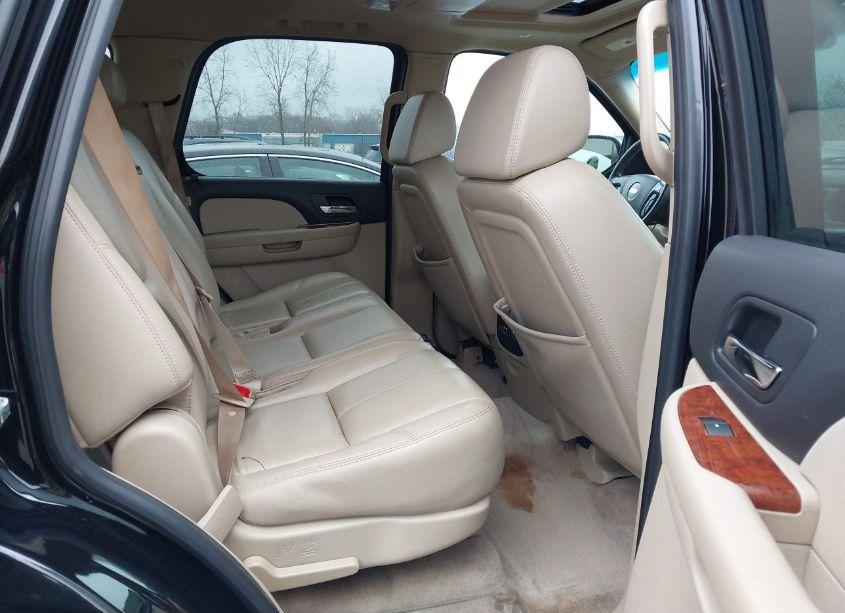 Photo 8 of 2007 Chevrolet Tahoe LTZ (VIN 1GNFK13027R422063)