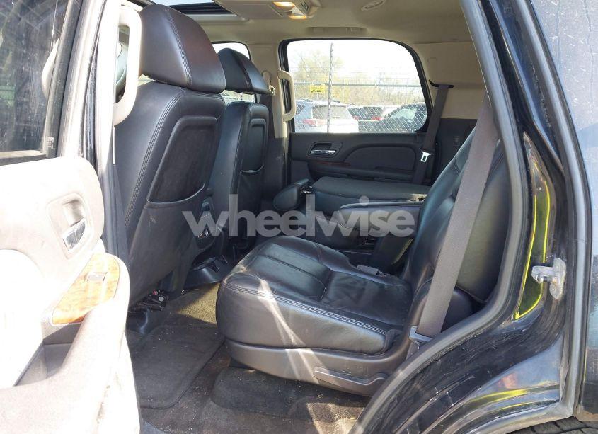 Photo 8 of 2008 Chevrolet Tahoe LTZ (VIN 1GNFK13028J126492)