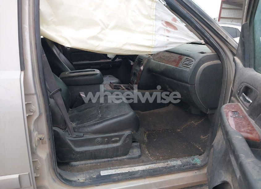 Photo 5 of 2008 Chevrolet Tahoe LTZ (VIN 1GNFK13028J228178)