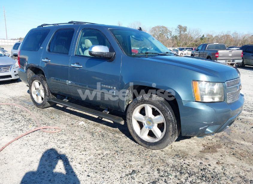 2008 Chevrolet Tahoe LTZ (VIN 1GNFK13028R189075) main photo