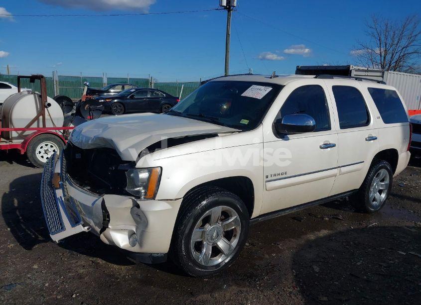 Photo 2 of 2008 Chevrolet Tahoe LTZ (VIN 1GNFK13028R200673)