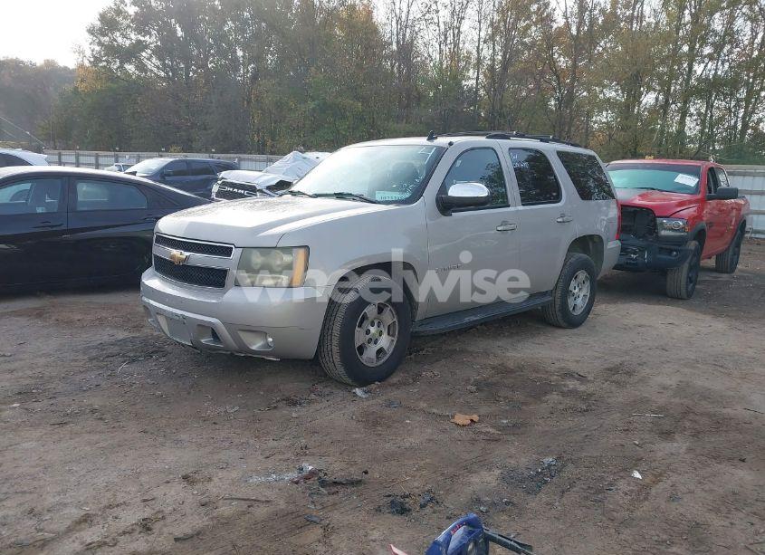 Photo 2 of 2007 Chevrolet Tahoe LT (VIN 1GNFK13037J149228)