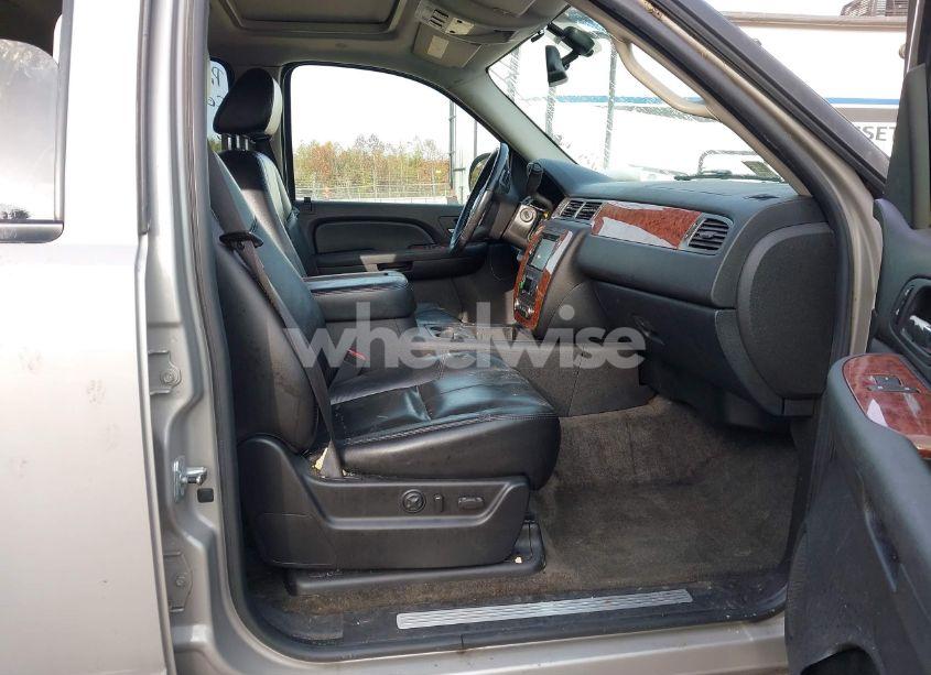 Photo 5 of 2007 Chevrolet Tahoe LT (VIN 1GNFK13037J149228)