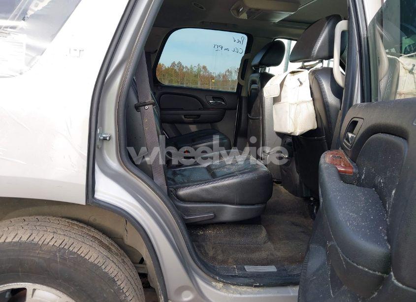 Photo 8 of 2007 Chevrolet Tahoe LT (VIN 1GNFK13037J149228)