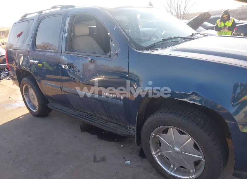 Photo 6 of 2007 Chevrolet Tahoe LS/LT/LTZ (VIN 1GNFK13037J274813)