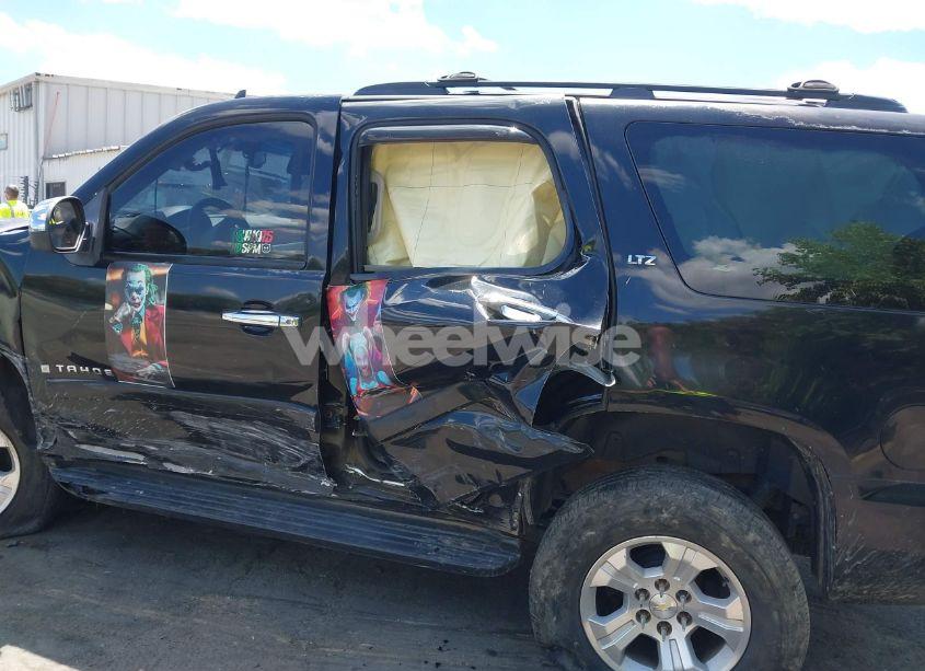 Photo 14 of 2007 Chevrolet Tahoe LTZ (VIN 1GNFK13037J354144)