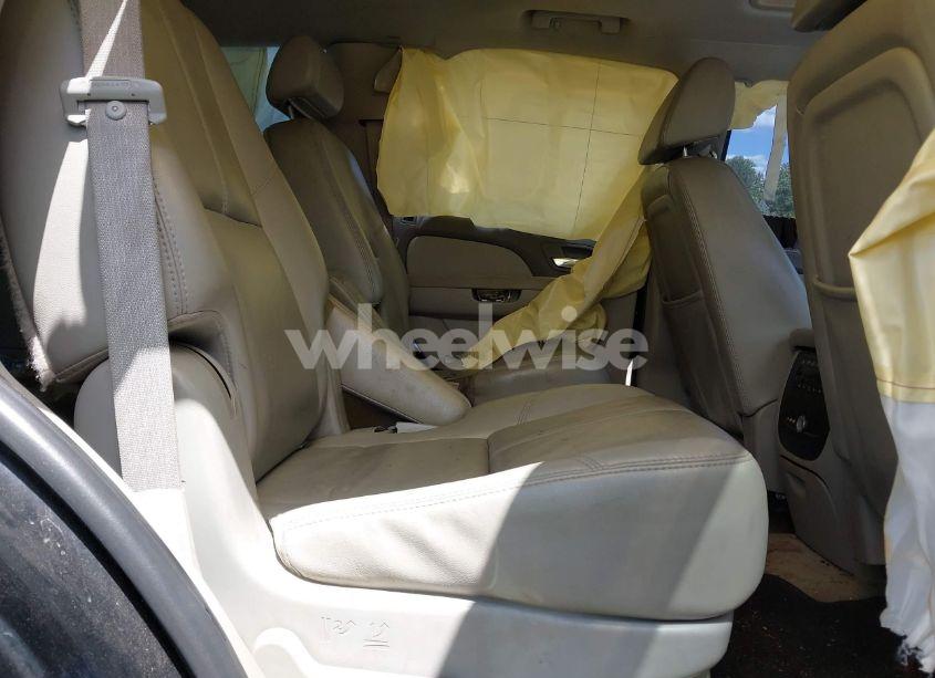 Photo 8 of 2007 Chevrolet Tahoe LTZ (VIN 1GNFK13037J354144)