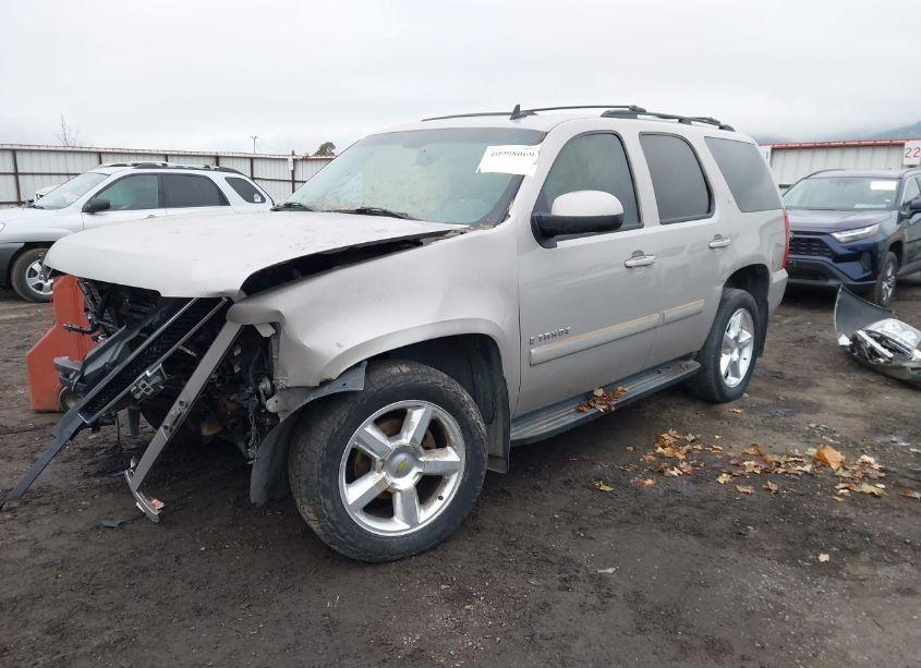 Photo 2 of 2007 Chevrolet Tahoe LT (VIN 1GNFK13037J390979)