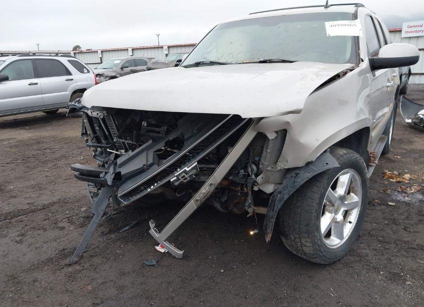Photo 6 of 2007 Chevrolet Tahoe LT (VIN 1GNFK13037J390979)