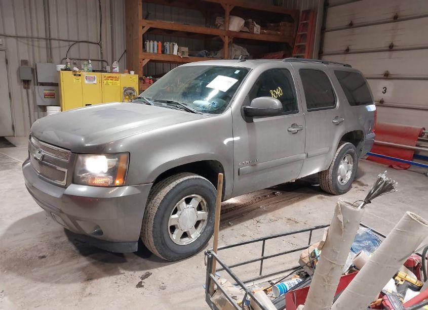 Photo 2 of 2007 Chevrolet Tahoe LT (VIN 1GNFK13037R116716)