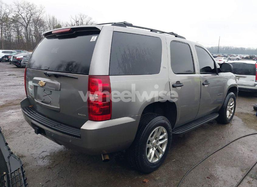 Photo 4 of 2007 Chevrolet Tahoe LS (VIN 1GNFK13037R159128)