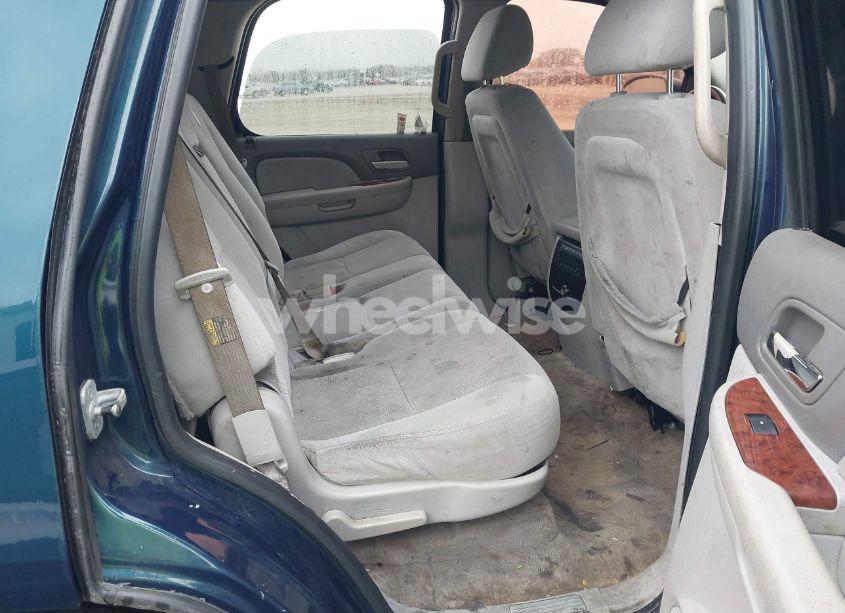 Photo 8 of 2007 Chevrolet Tahoe LT (VIN 1GNFK13037R180481)