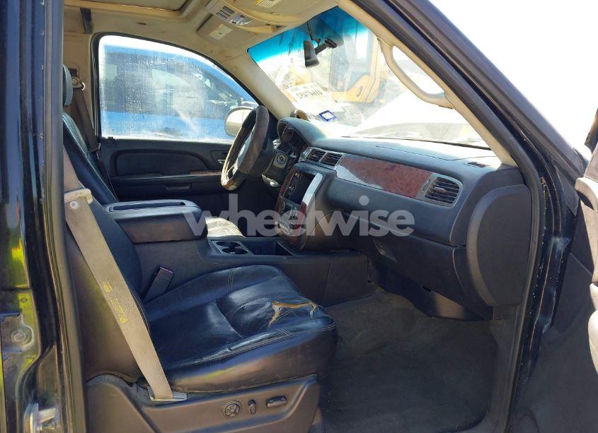 Photo 5 of 2007 Chevrolet Tahoe LTZ (VIN 1GNFK13037R209073)