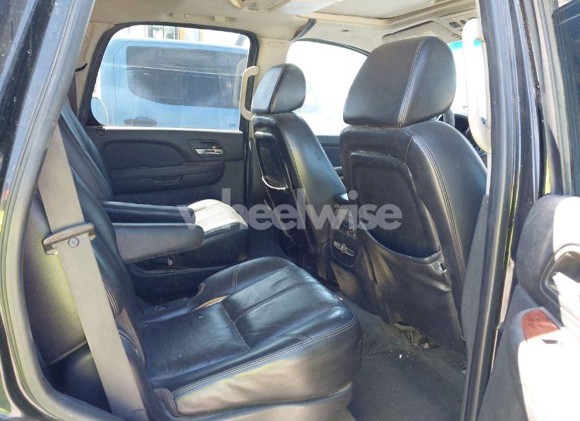 Photo 8 of 2007 Chevrolet Tahoe LTZ (VIN 1GNFK13037R209073)