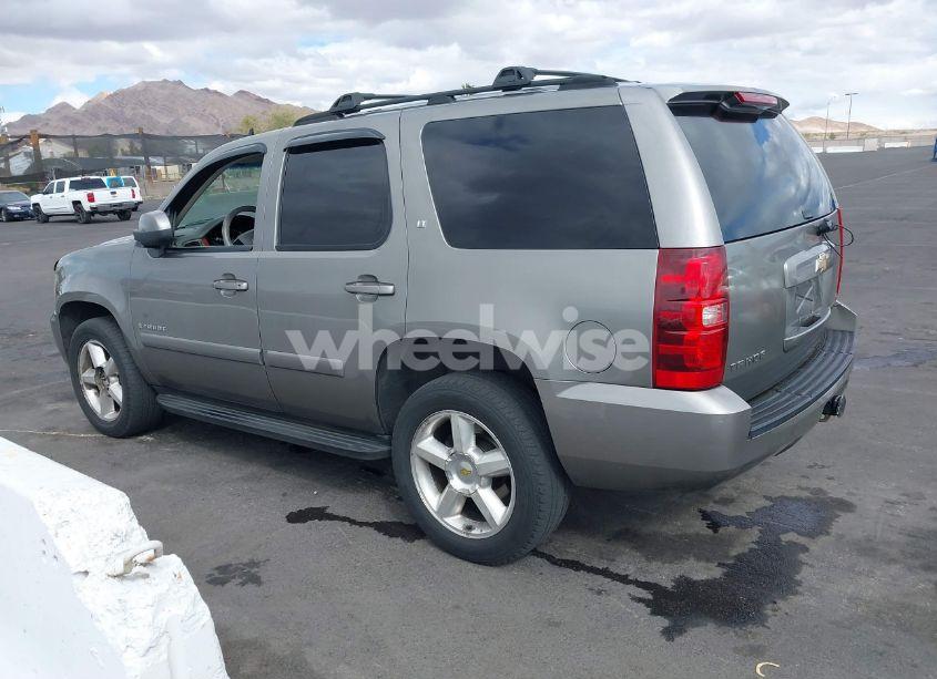 Photo 3 of 2007 Chevrolet Tahoe LT (VIN 1GNFK13037R289927)