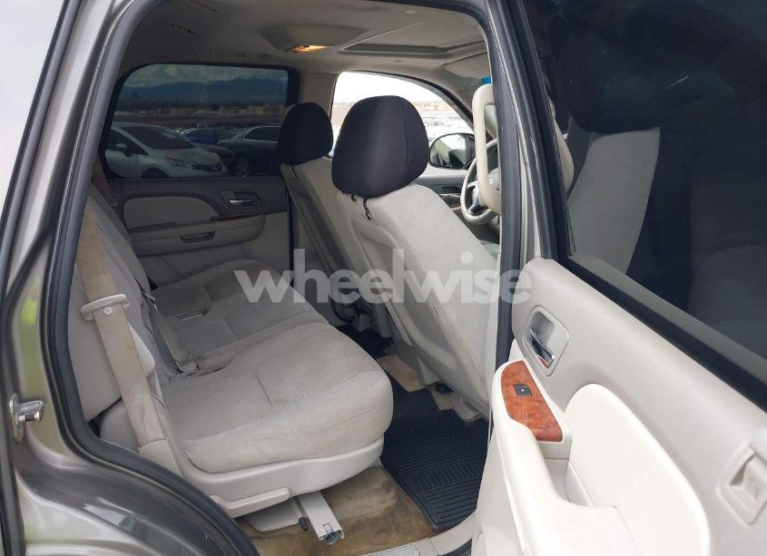 Photo 8 of 2007 Chevrolet Tahoe LT (VIN 1GNFK13037R289927)