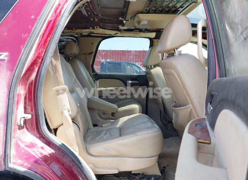 Photo 8 of 2007 Chevrolet Tahoe LTZ (VIN 1GNFK13037R404722)