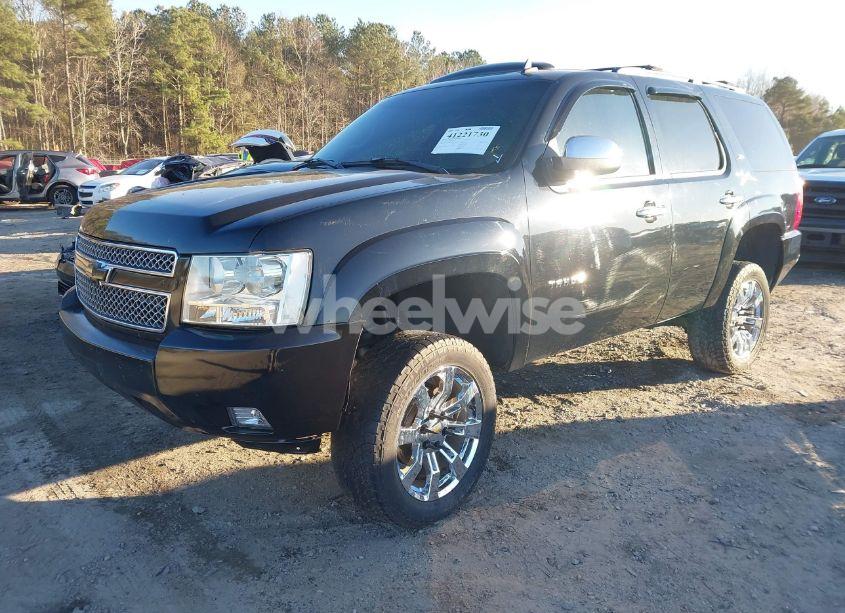 Photo 2 of 2007 Chevrolet Tahoe LT (VIN 1GNFK13037R425991)