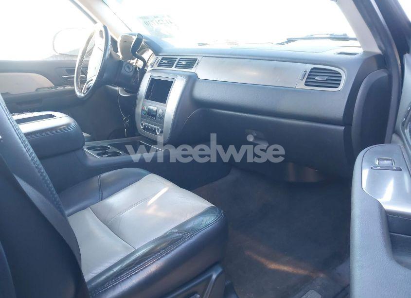 Photo 5 of 2007 Chevrolet Tahoe LT (VIN 1GNFK13037R425991)