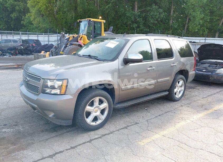 Photo 2 of 2008 Chevrolet Tahoe LT (VIN 1GNFK13038J229923)