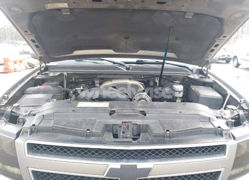 Photo 10 of 2007 Chevrolet Tahoe LTZ (VIN 1GNFK13047J154650)