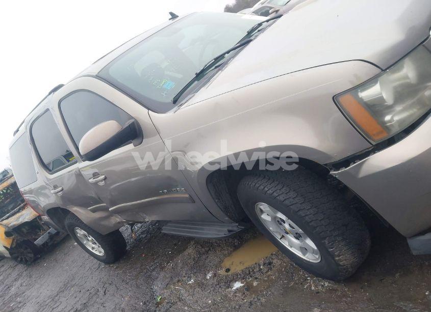 Photo 13 of 2007 Chevrolet Tahoe LT (VIN 1GNFK13047J194064)