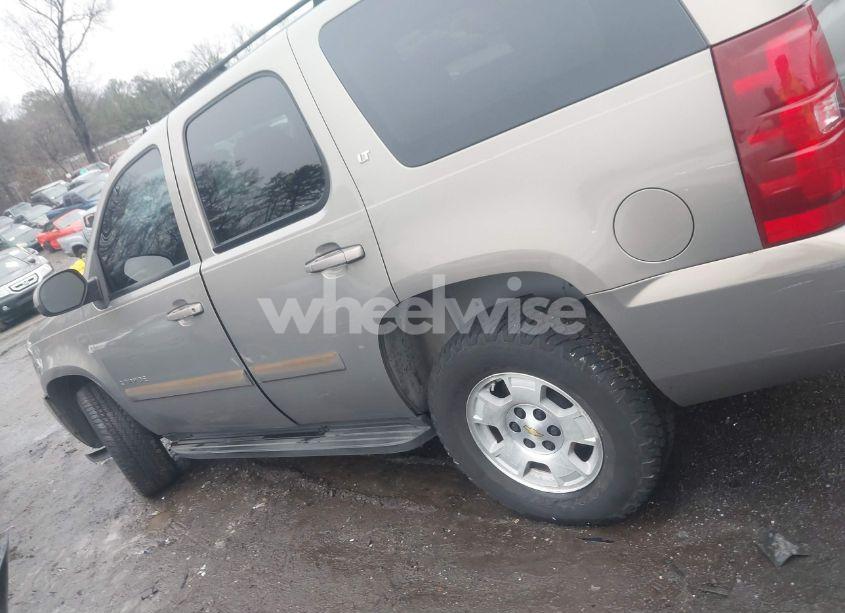 Photo 14 of 2007 Chevrolet Tahoe LT (VIN 1GNFK13047J194064)