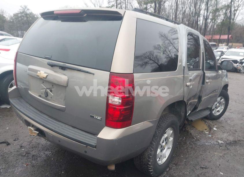 Photo 4 of 2007 Chevrolet Tahoe LT (VIN 1GNFK13047J194064)