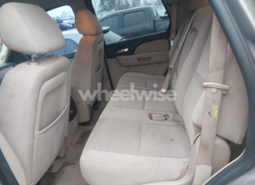 Photo 8 of 2007 Chevrolet Tahoe LT (VIN 1GNFK13047J194064)