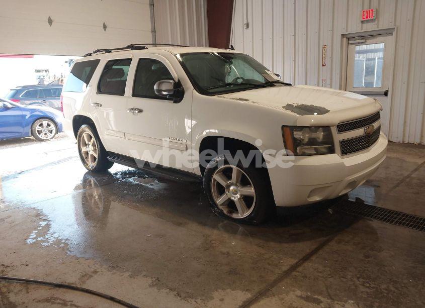 2007 Chevrolet Tahoe LTZ (VIN 1GNFK13047J352127) main photo