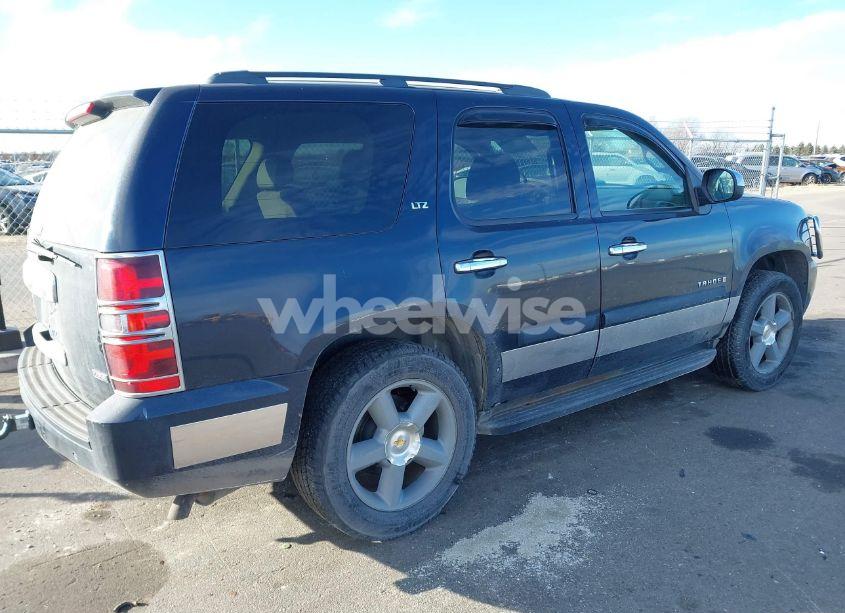 Photo 4 of 2007 Chevrolet Tahoe LTZ (VIN 1GNFK13047J374502)