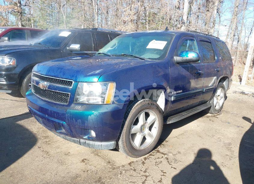 Photo 2 of 2007 Chevrolet Tahoe LT (VIN 1GNFK13047R146971)