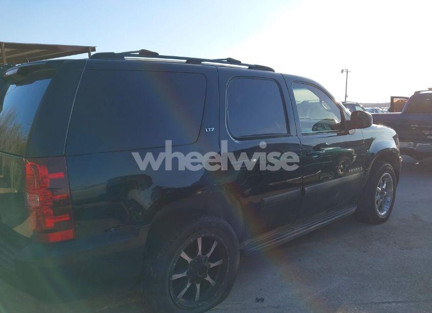 Photo 4 of 2007 Chevrolet Tahoe LTZ (VIN 1GNFK13047R159882)