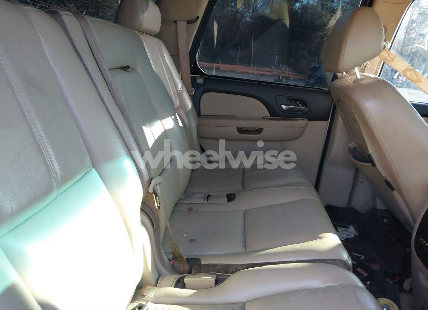 Photo 8 of 2007 Chevrolet Tahoe LTZ (VIN 1GNFK13047R203802)