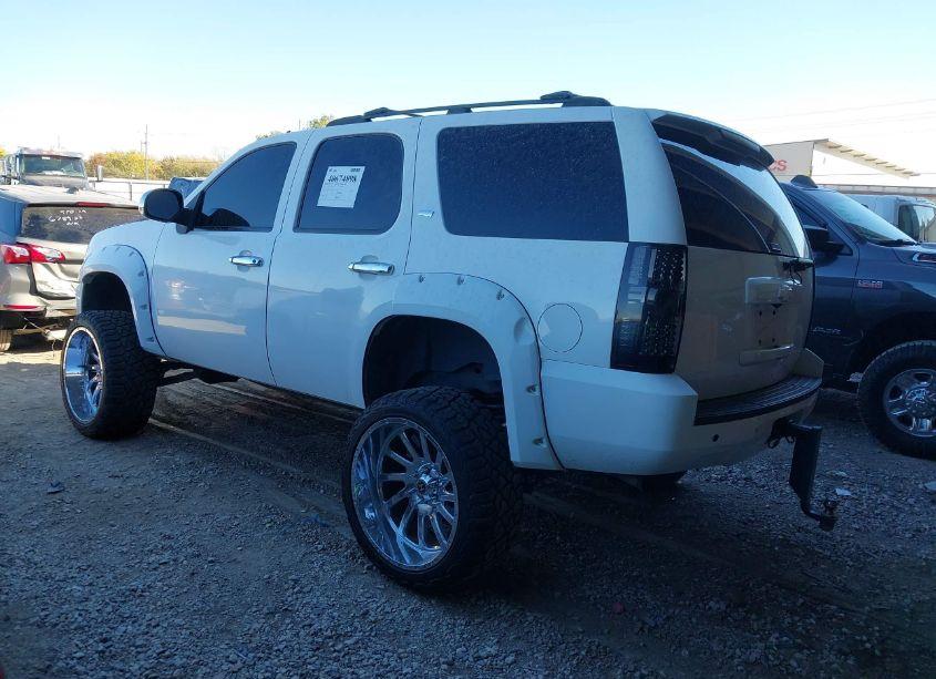 Photo 3 of 2007 Chevrolet Tahoe LT (VIN 1GNFK13047R312860)