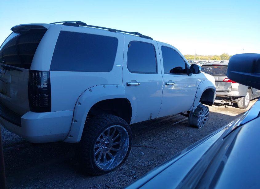 Photo 4 of 2007 Chevrolet Tahoe LT (VIN 1GNFK13047R312860)