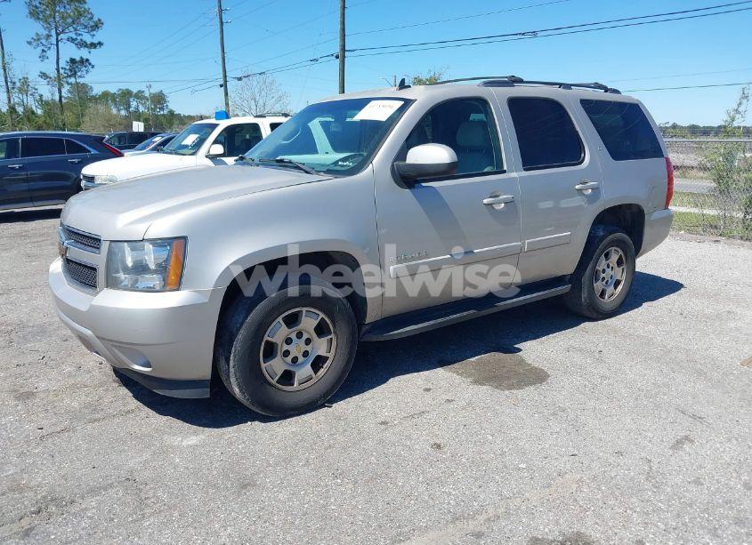 Photo 2 of 2007 Chevrolet Tahoe LT (VIN 1GNFK13047R395142)