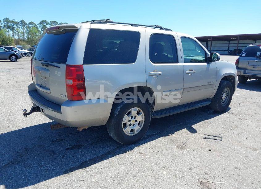 Photo 4 of 2007 Chevrolet Tahoe LT (VIN 1GNFK13047R395142)