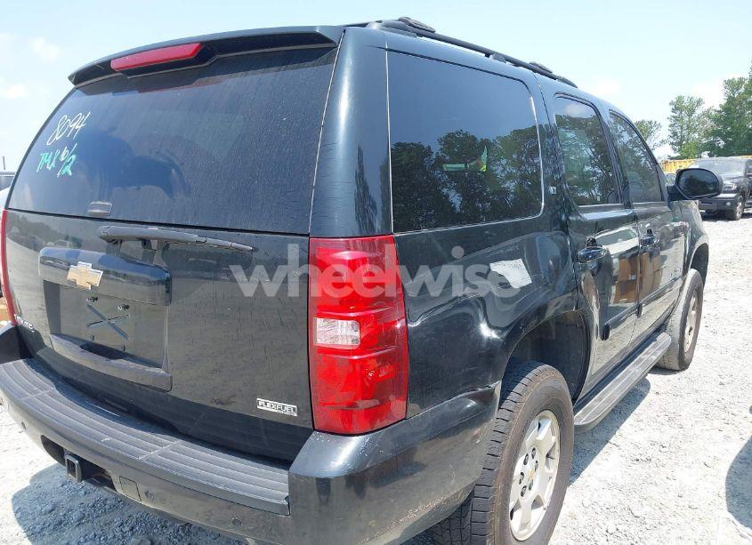 Photo 4 of 2007 Chevrolet Tahoe LT (VIN 1GNFK13047R418094)
