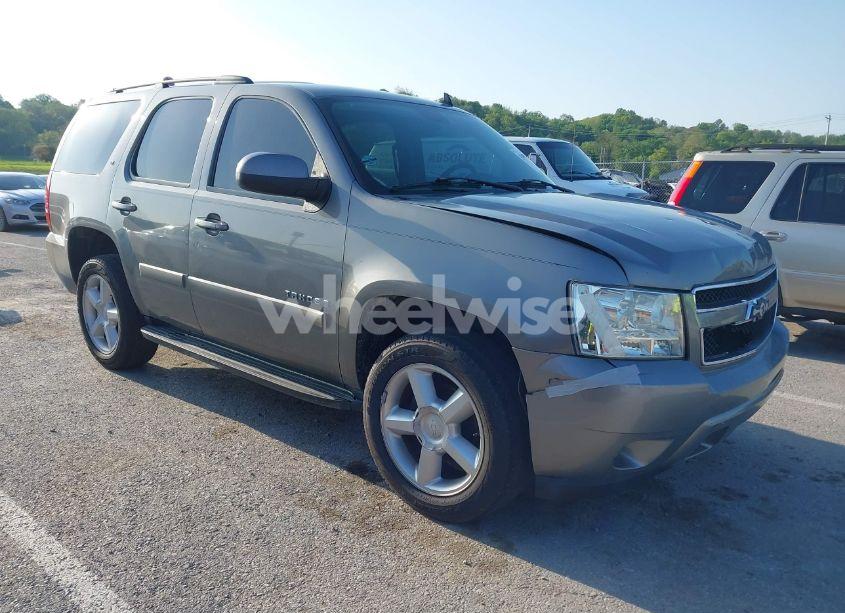 2008 Chevrolet Tahoe LT (VIN 1GNFK13048J120046) main photo